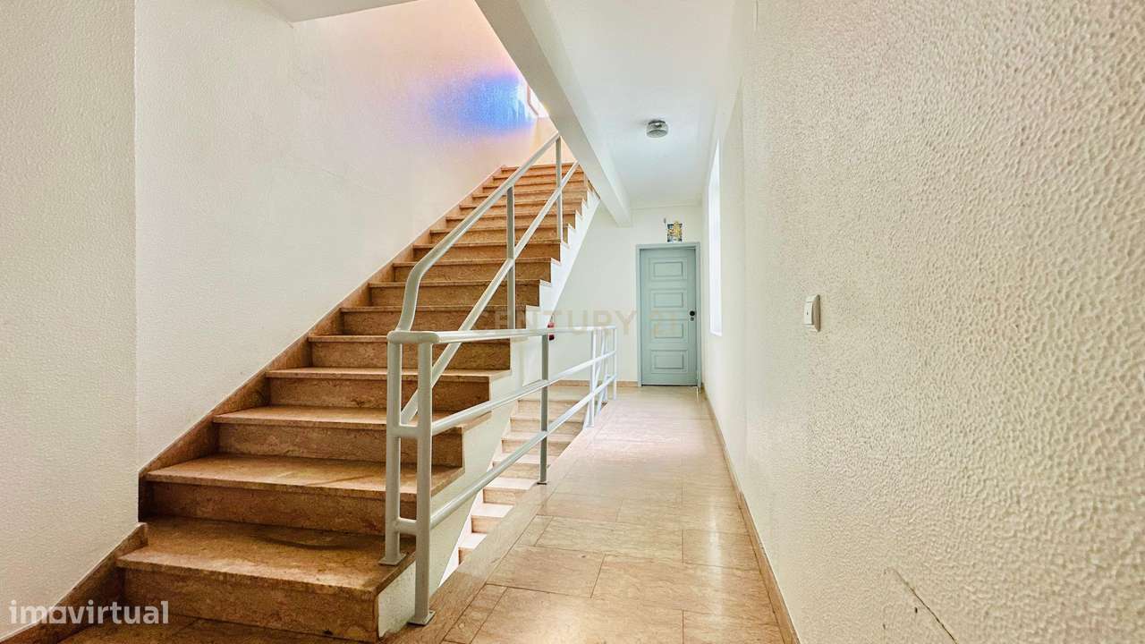 Prédio Urbano no Centro do Funchal – Oportunidade de Investimento - Lo-27