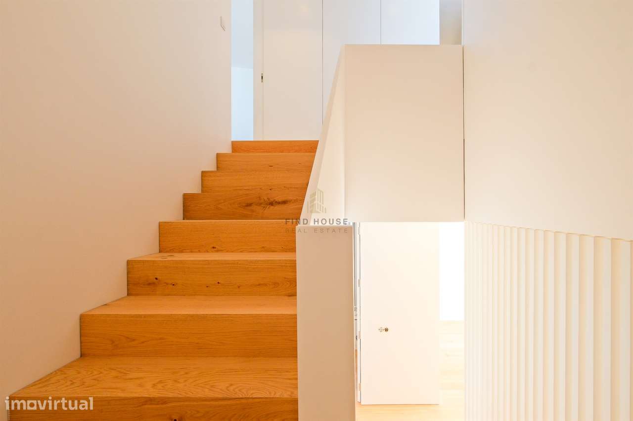 Moradia Isolada T4 com jardim e Garagem Box em Tires, São Domingos de-19