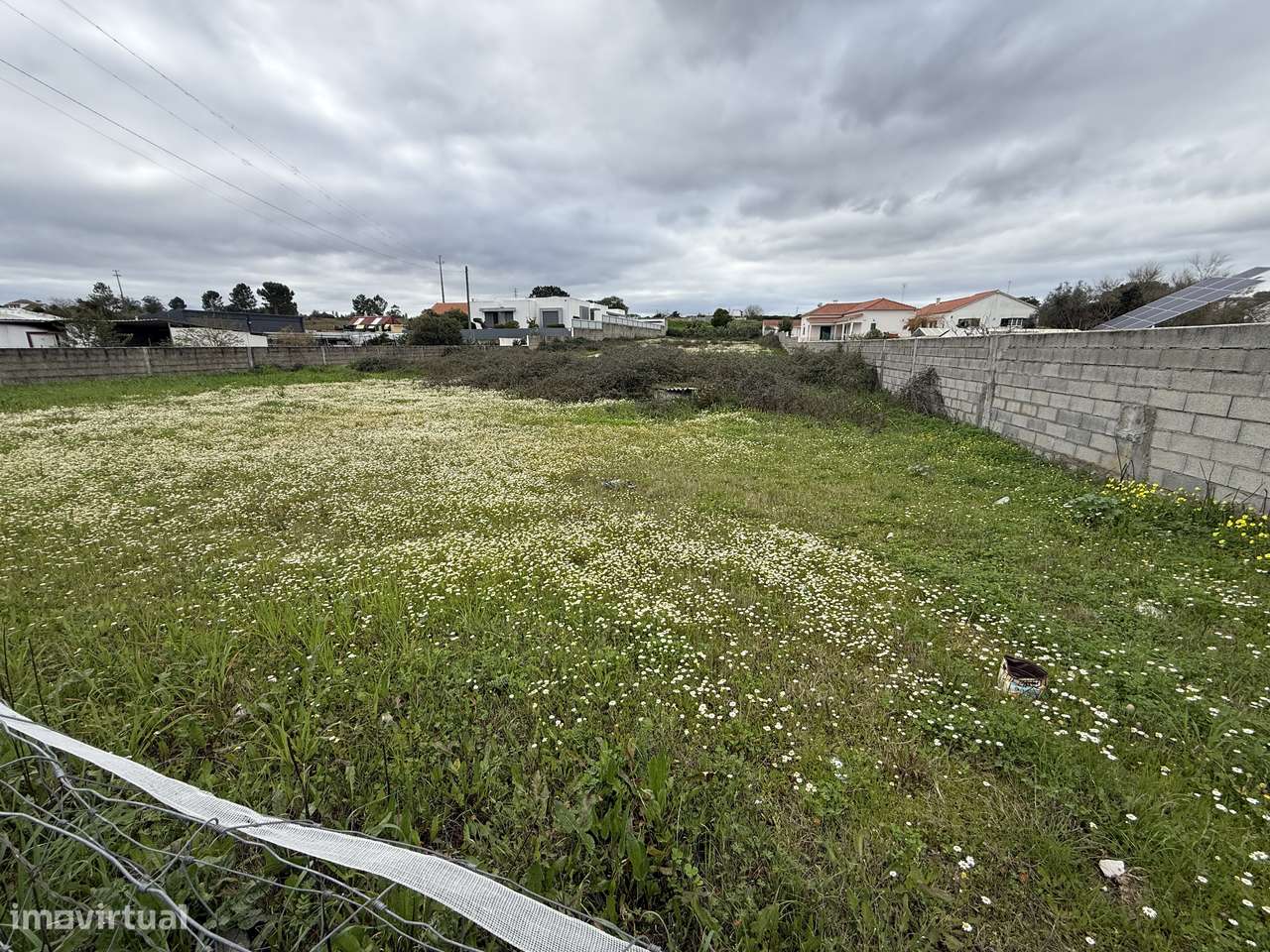 Terreno em Coruche com 2400m² e com Licenca de Construcao de V2+3 - Grande imagem: 2/8