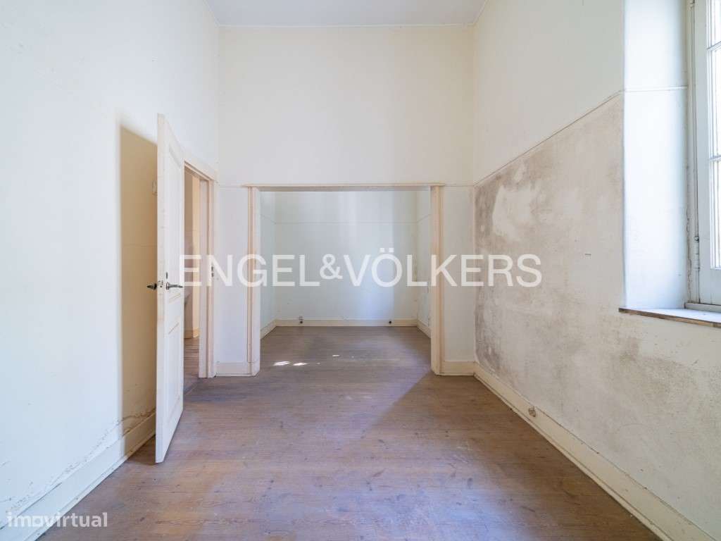 Apartamento por Remodelar com jardim na Graça-12
