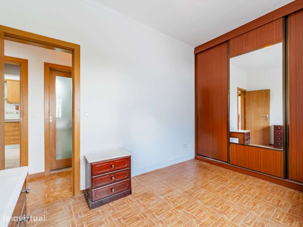 Apartamento T3 no Vale da Amoreira - Último andar-16