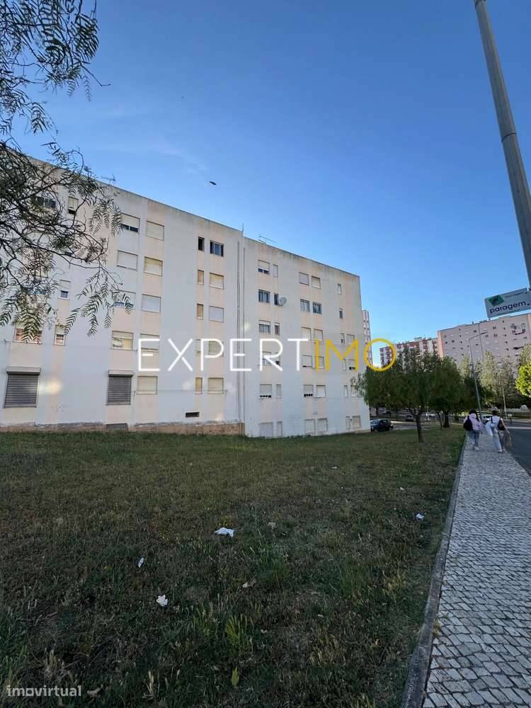 Apartamento T1 no Carregado-12