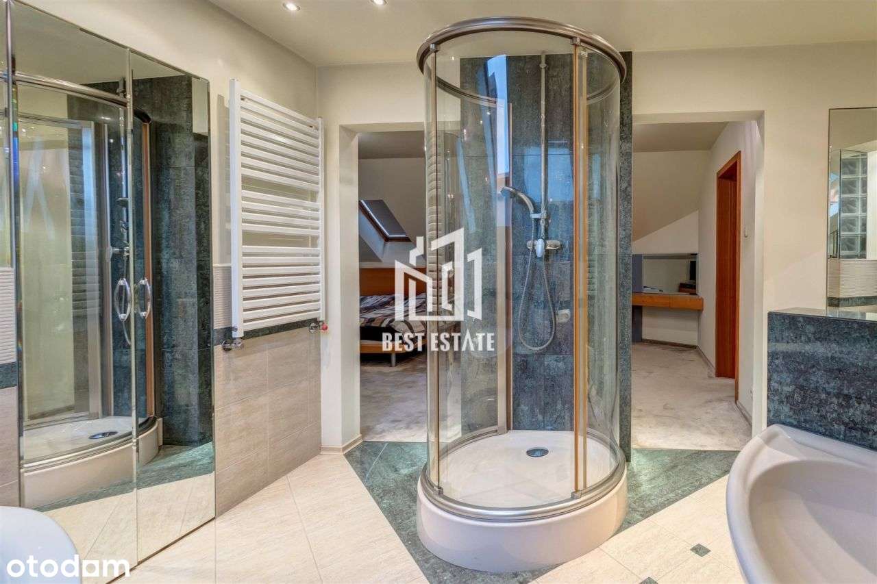 Przestronny Dom Blisko Centrum-17