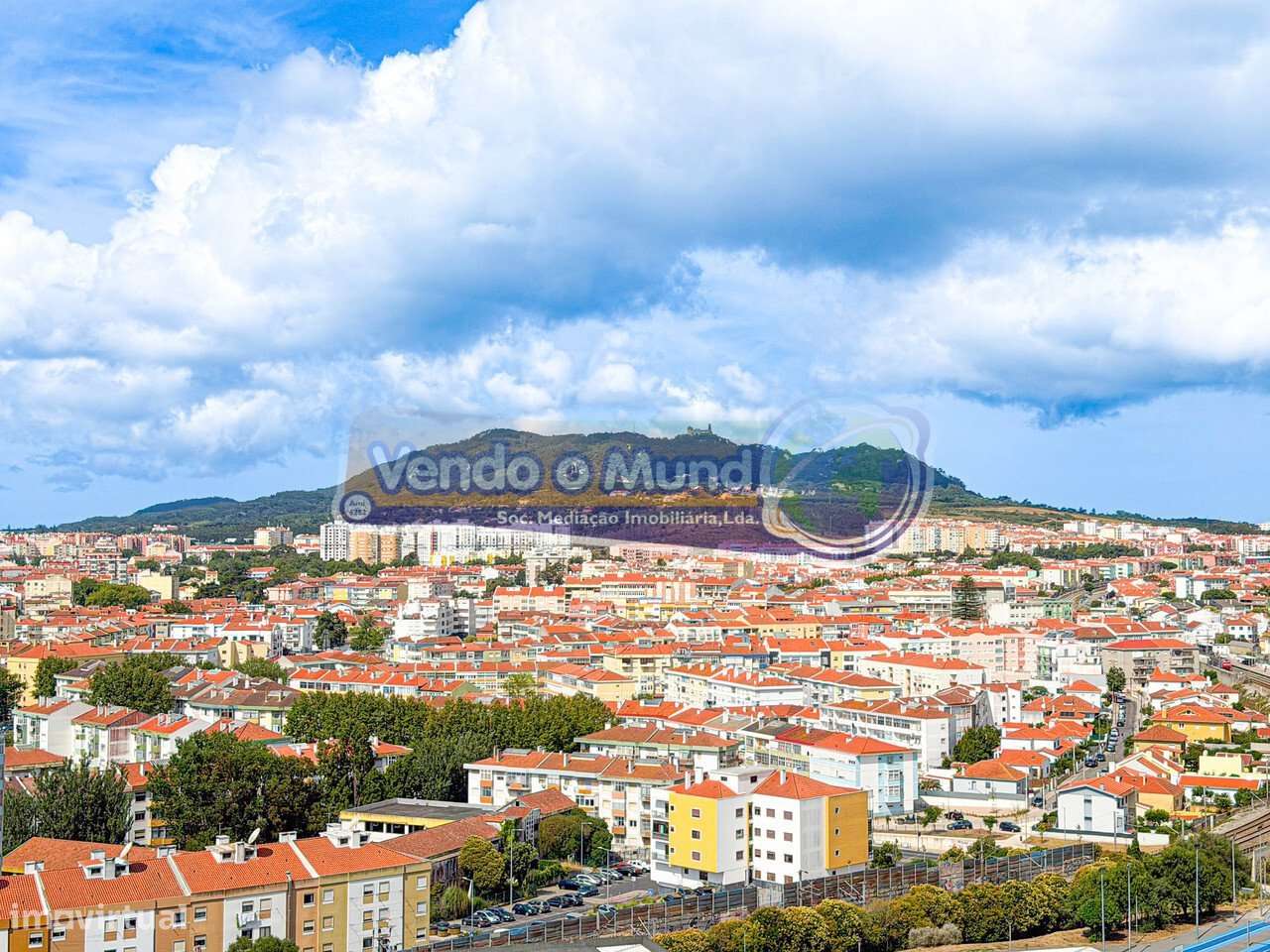 Apartamento T4 em Sintra (LXSIN026)-25