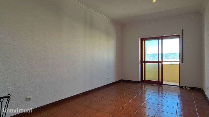Apartamento T2 para arrendamento em Setúbal - Grande imagem: 4/12