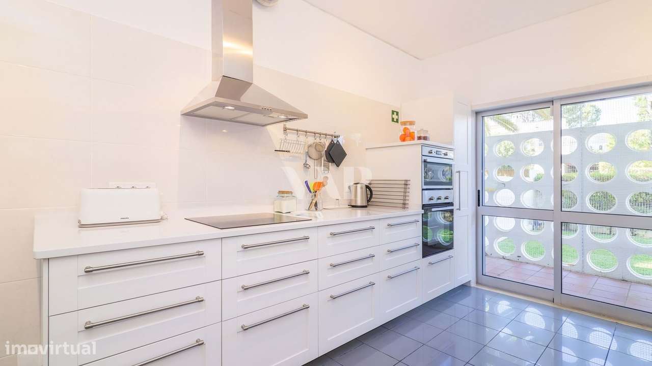 Moradia 4 Quartos com Piscina, Vilamoura - Grande imagem: 4/31