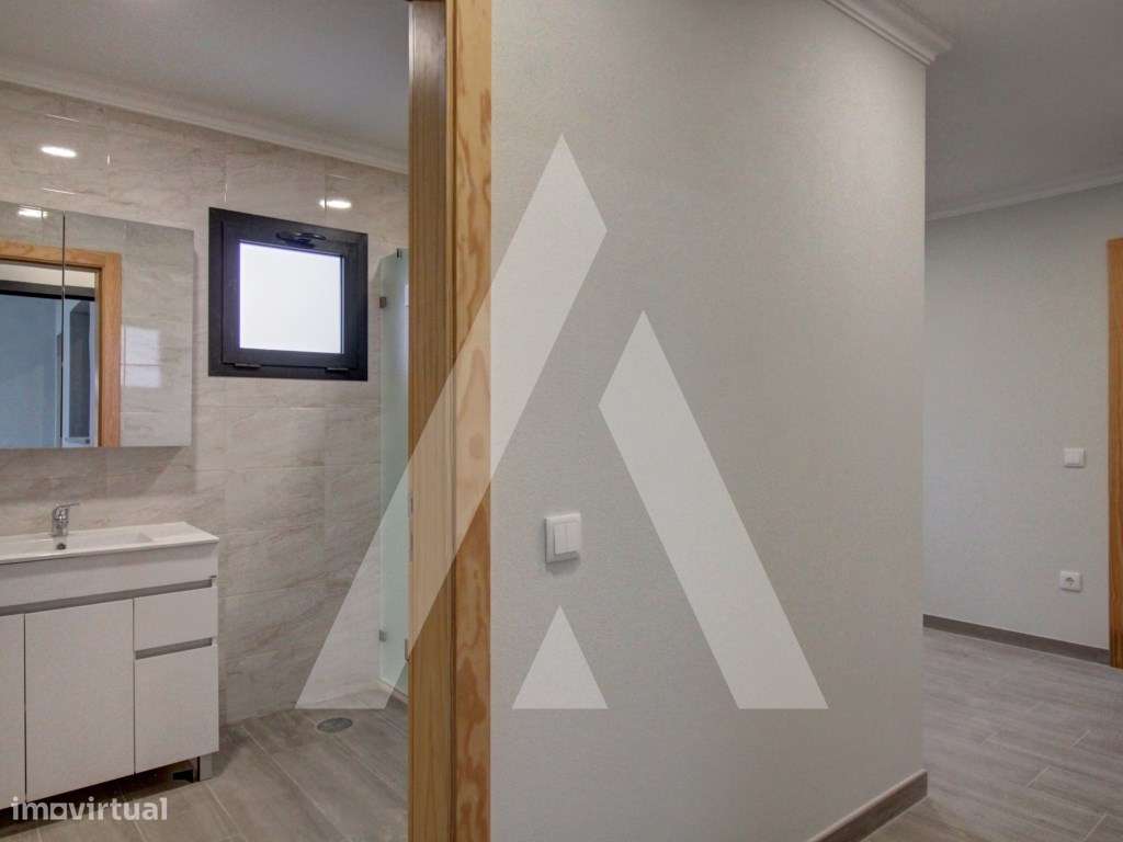 Moradia T2 na Amoreira do Repolão-8