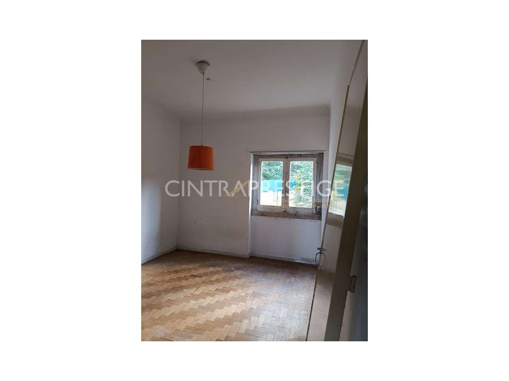 Sintra Prédio, de apartamentos, comercio, garagens e terreno para c...-8