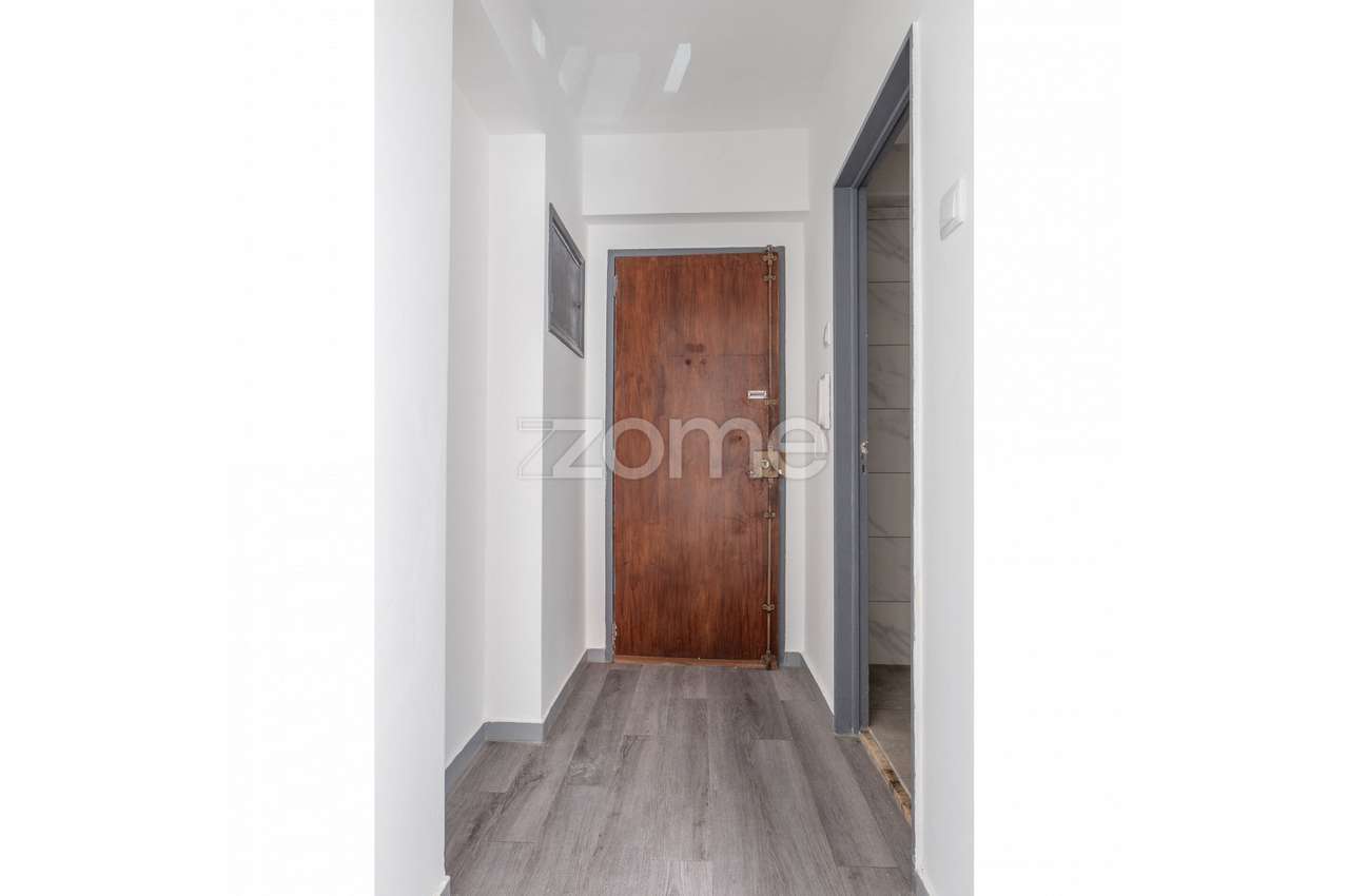 Apartamento T1 à venda, Monte Abraão.-7