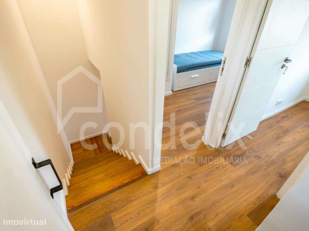Moradia T2 · totalmente remodelada · Bairro da Vilarinha, Porto-13