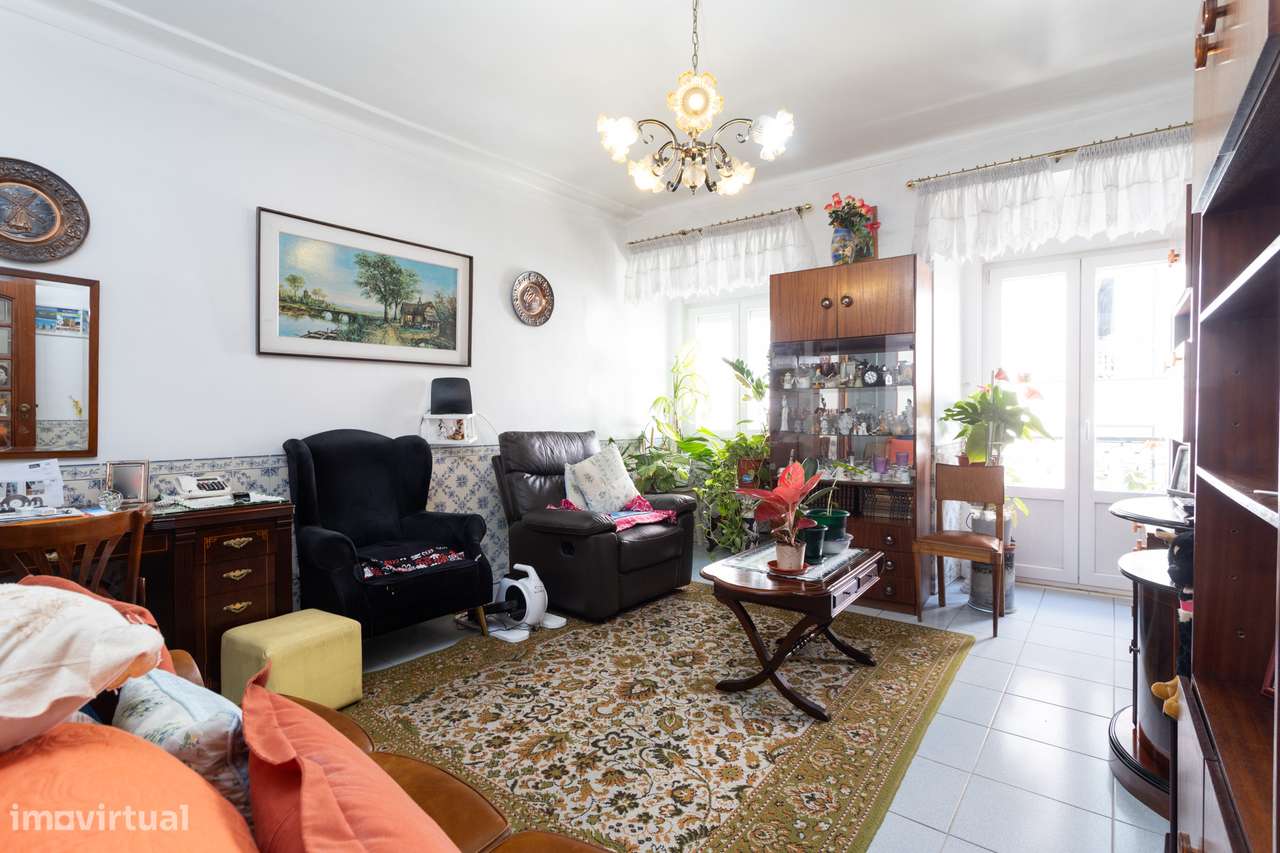 Apartamento com 6 assoalhadas no Coração de Lisboa: Comodidade e Histó - Grande imagem: 3/28