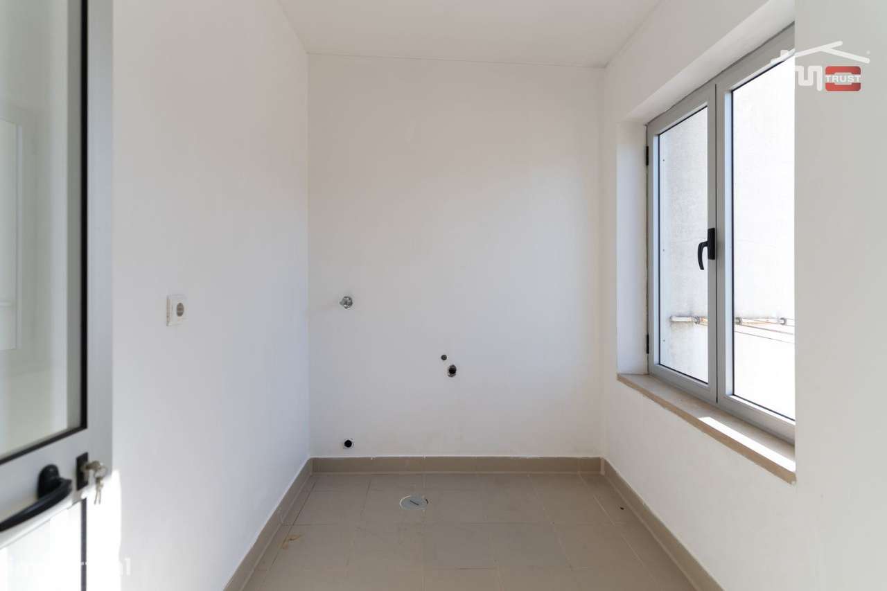 T3 Em Minde, Remodelado muito soalheiro e sossegad-7