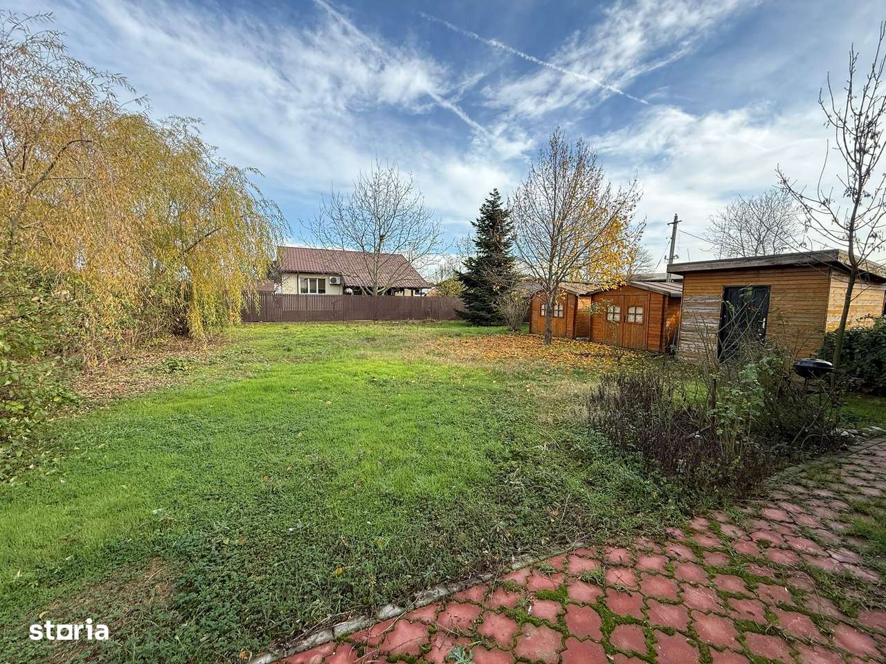 Casa de locuit sau de vacanta in Cornetu.-5