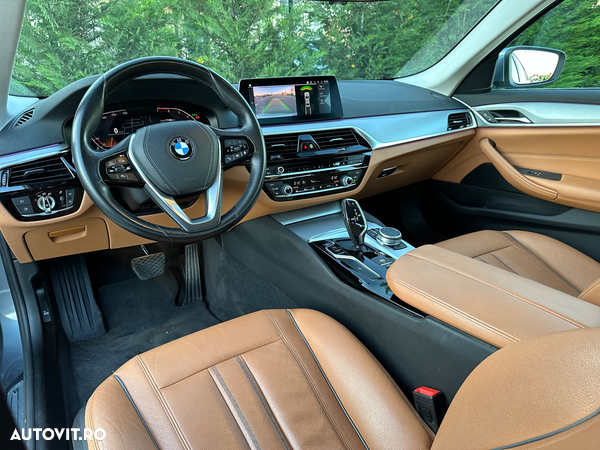 BMW Seria 5 520i AT - 16