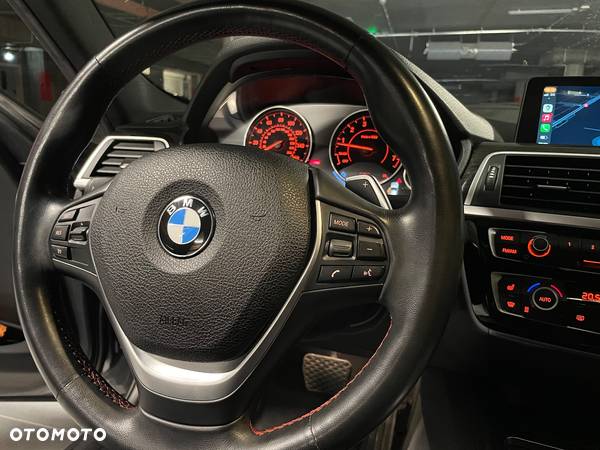 BMW Seria 3 330i xDrive Sport Line - 17