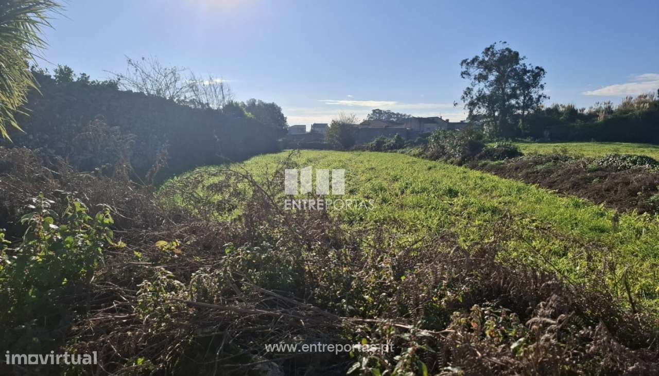 Venda de terreno para construção com 1760m2, em Beiriz, Póvoa de Va - Grande imagem: 2/8