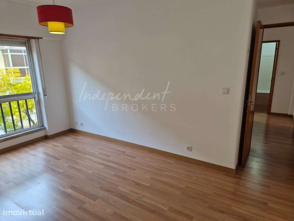 Apartamento remodelado e equipado - Grande imagem: 2/24