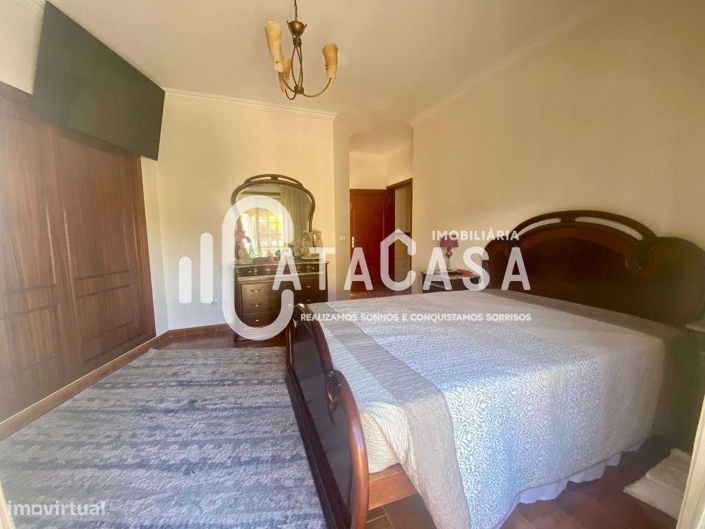 Moradia Geminada T4 para venda na freguesia de Aguada de Cima-15