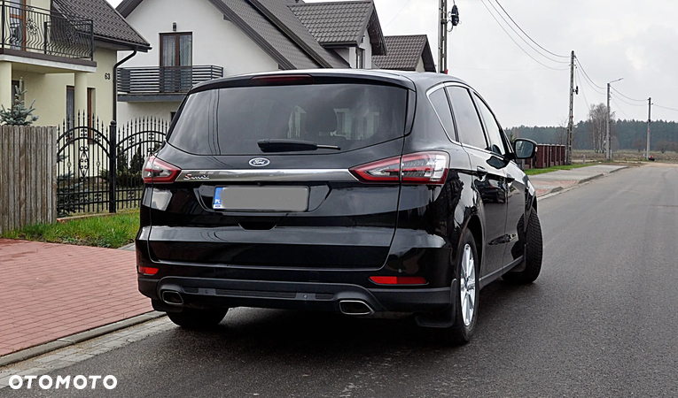 Ford S-Max 2.0 TDCi Titanium PowerShift - 6