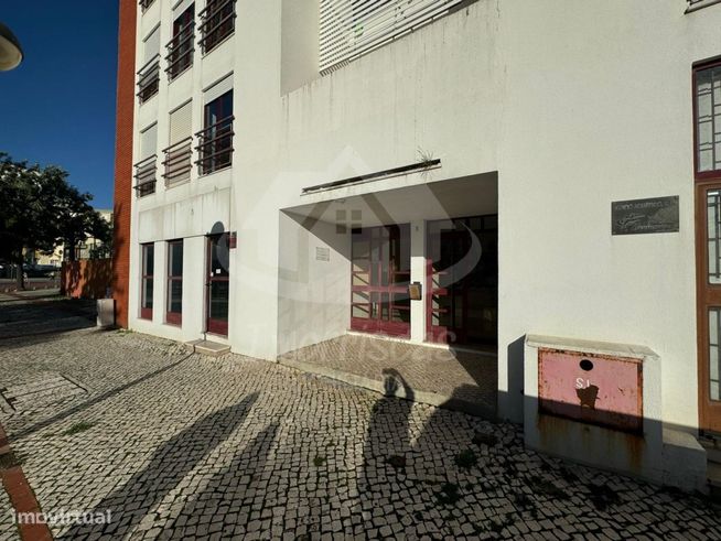 Apartamento T3 com arrecadação em Marvila, Lisboa-24