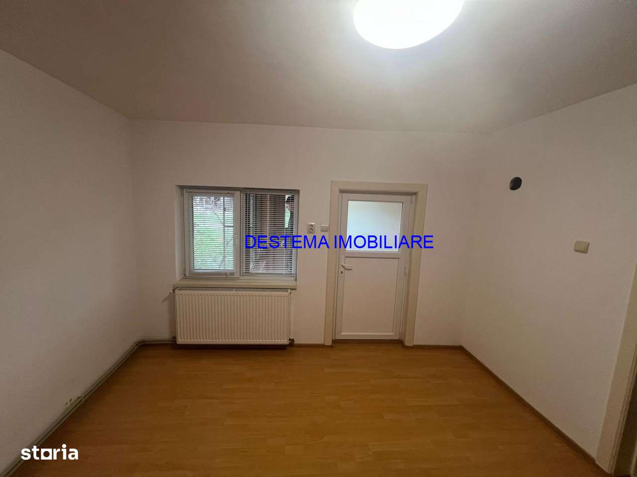 Valu lui Traian, casa la sosea, renovata - Imagine principală: 4/9