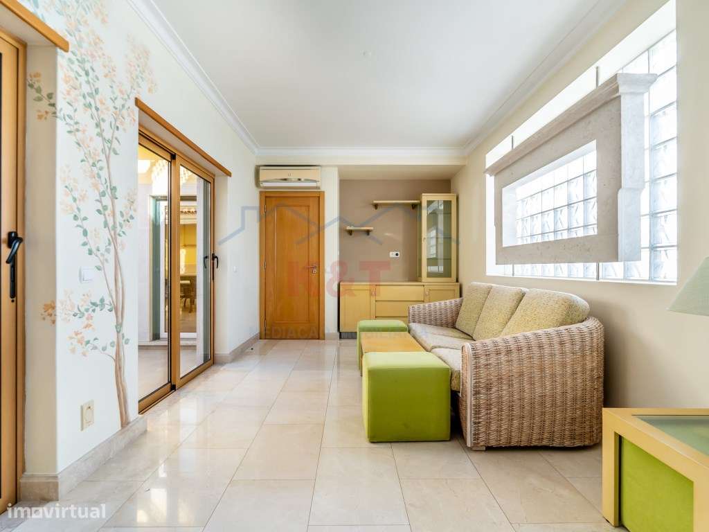 Moradia T5 de Luxo + Apartamento T3 - Lagoa-51