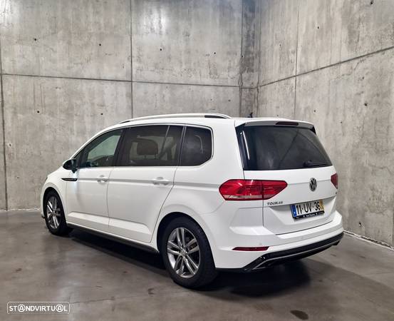 VW Touran 1.6 TDI R-Line DSG - 4