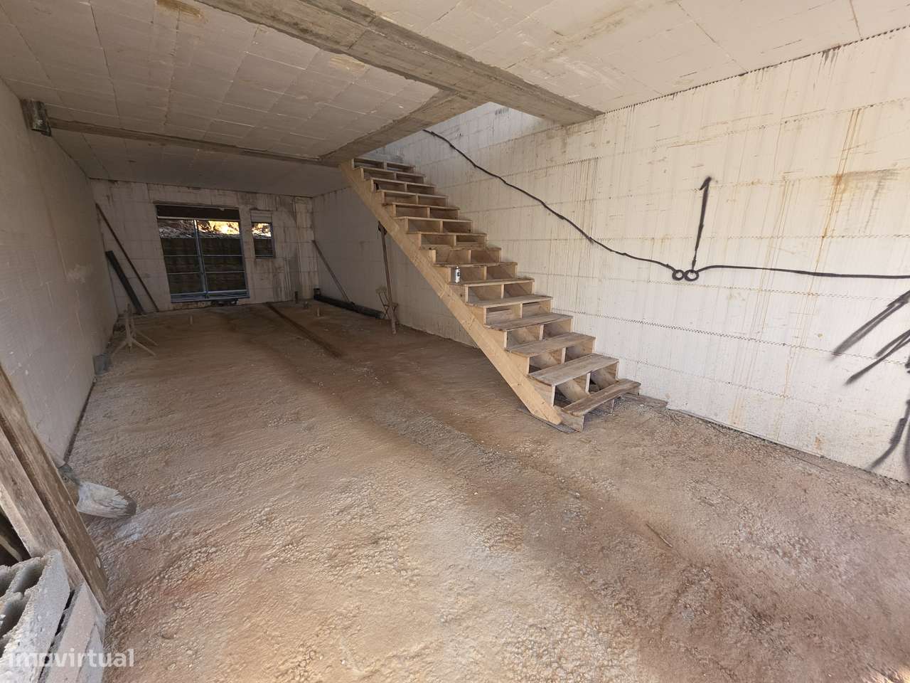 FANTÁSTICA Oportunidade de Negócio – Moradia T2-13