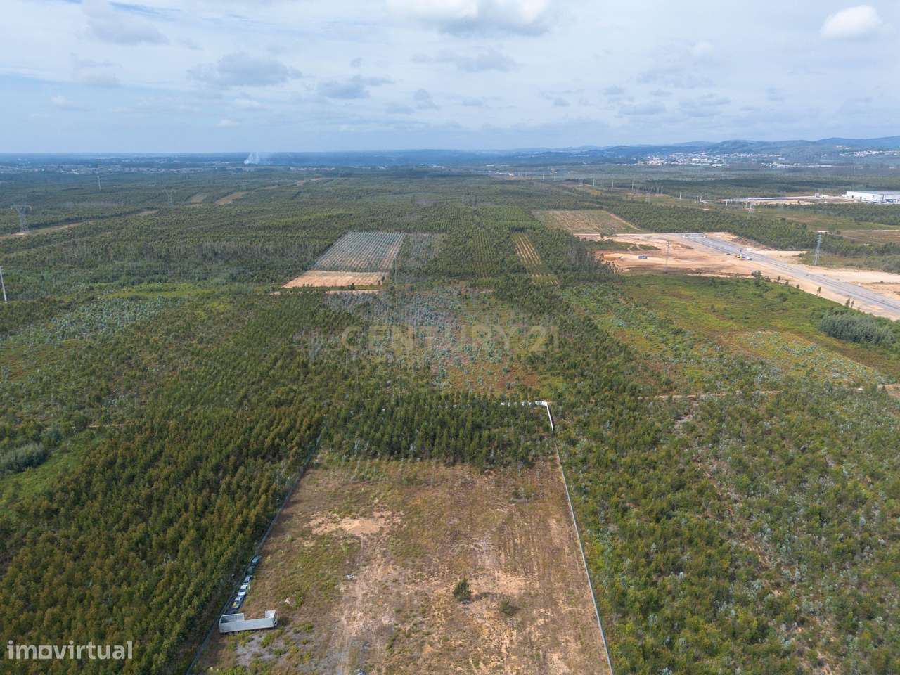 Terreno em Zona Industrial com PDM Aprovado pela Câmara- Albergaria a - Grande imagem: 4/12