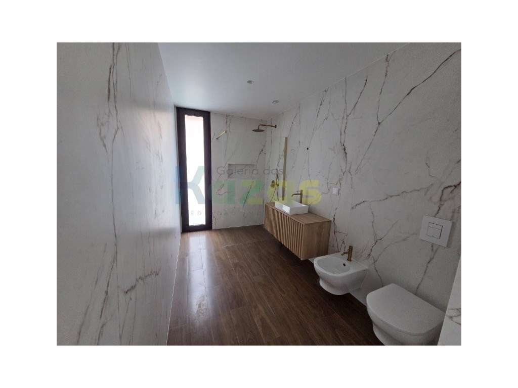 Moradia Individual, Térrea T3+1, em fase final de Construção.-13