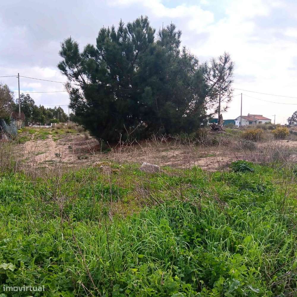 Terreno de 297m² em zona rural com acesso fácil-8
