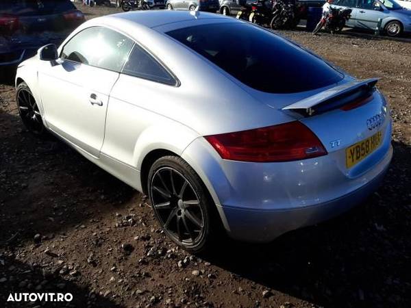 Dezmembrez Audi TT 8J [2006 - 2010] Coupe 2-usi 2.0 TDI MT quattro (170 hp) - 4