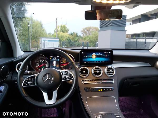 Mercedes-Benz GLC 300 4Matic 9G-TRONIC Exclusive - 5