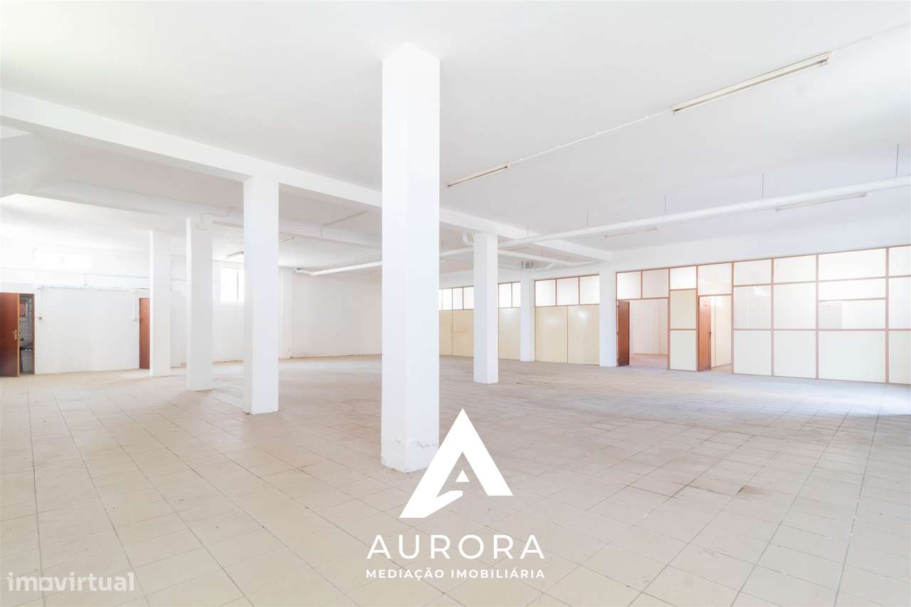 Armazém  Arrendamento em Oliveira de Azeméis, Santiago de Riba-Ul, Ul, - Grande imagem: 2/10