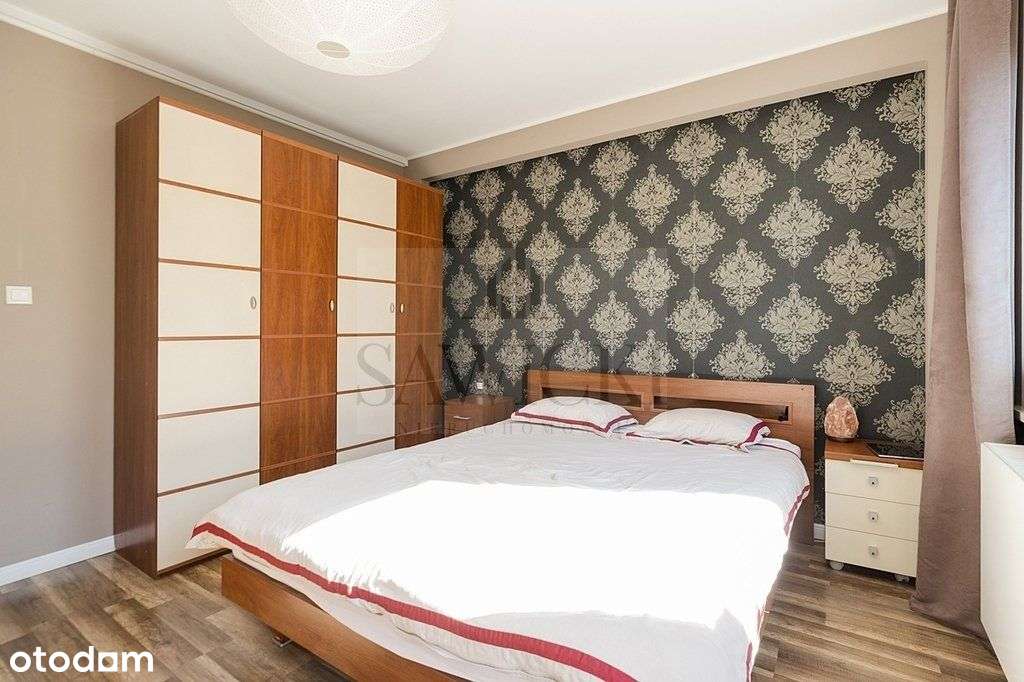 Narożny segment z bardzo ładnym ogrodem, garaż.-8