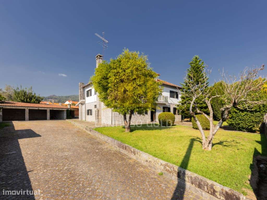 Encantadora Moradia T4 em Pedra Campos e Louredo-29