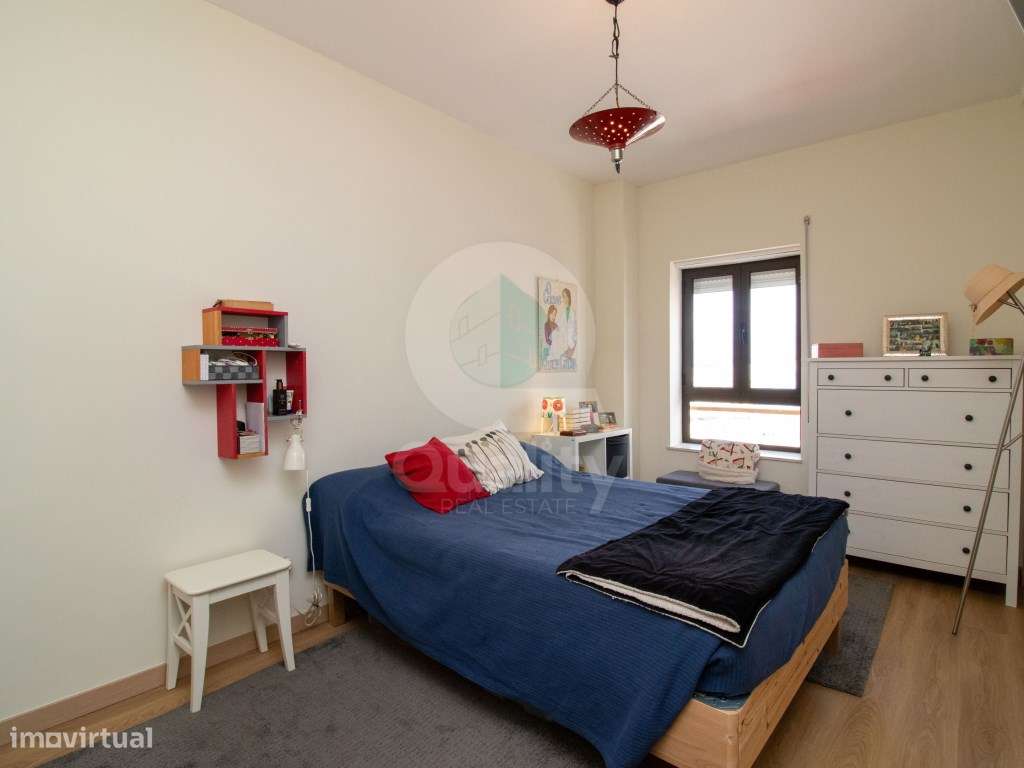 Apartamento T3 com Vista Rio em Excelente Localização-17