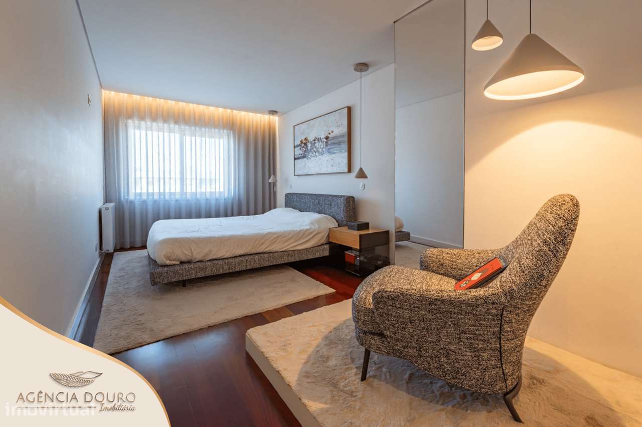 Apartamento T4 na 1ª linha do mar em Matosinhos-5