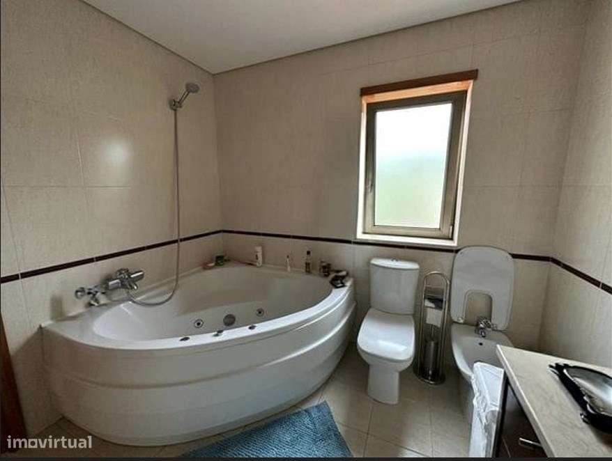 Moradia Individual T3 com piscina em Lomar-53