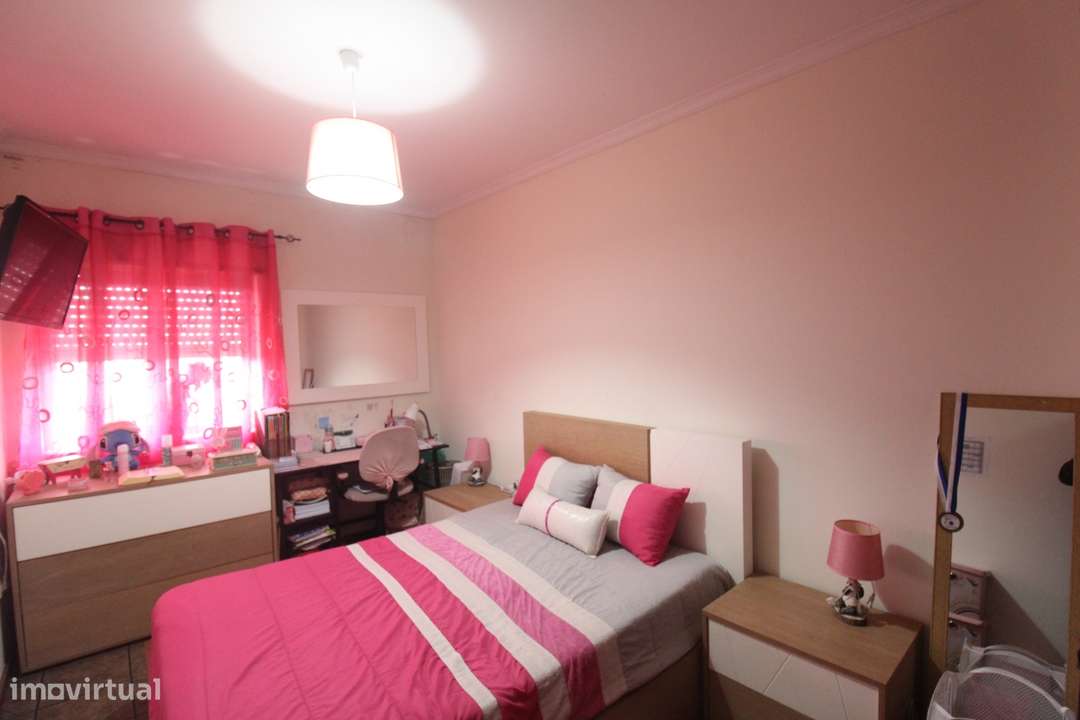 APARTAMENTO T3 EM ESMORIZ-13