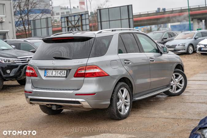 Mercedes-Benz ML 350 BlueTEC 4MATIC 7G-TRONIC - 7