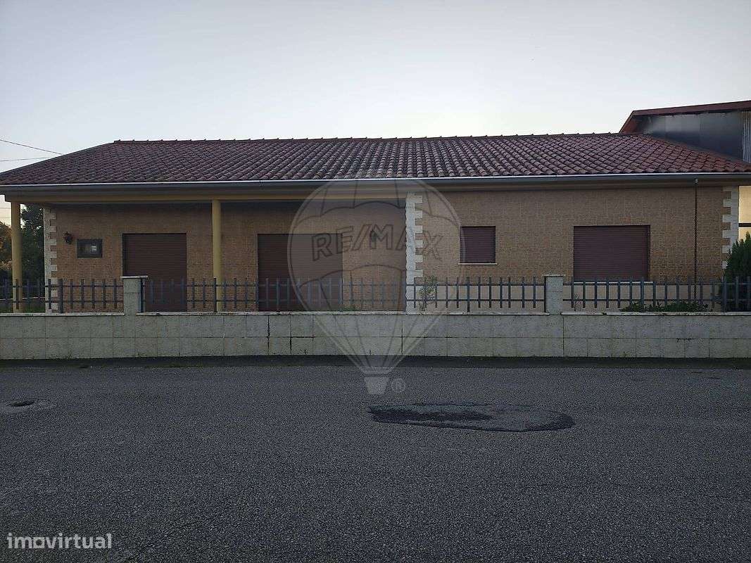 Moradia T3 para venda - Grande imagem: 2/48