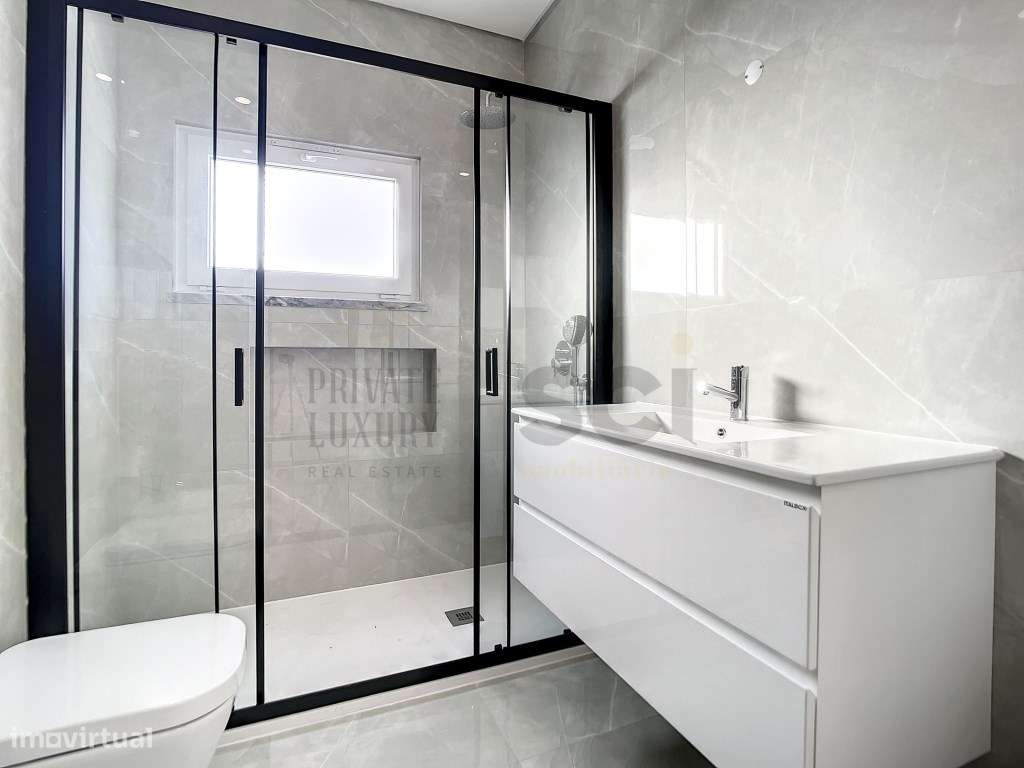 Moradia T3 em Fernão Ferro com Pérgula e Logradouro-37