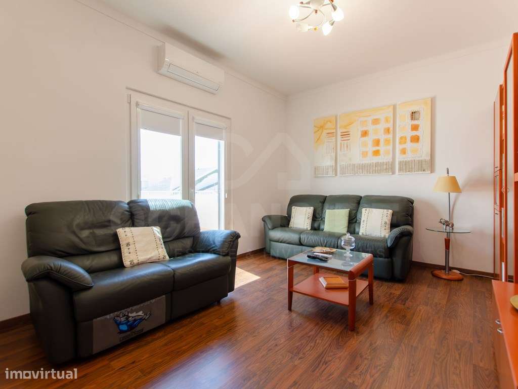 Moradia T6+1 renovada em Benavente-44