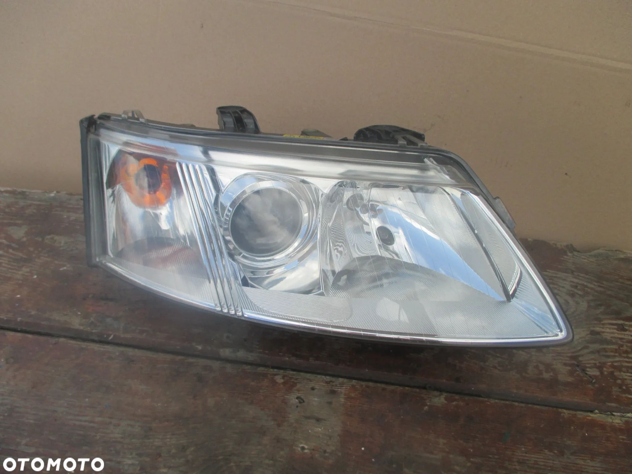 lampa prawa SAAB 9-3 93 Xenon Hella Europa - 1