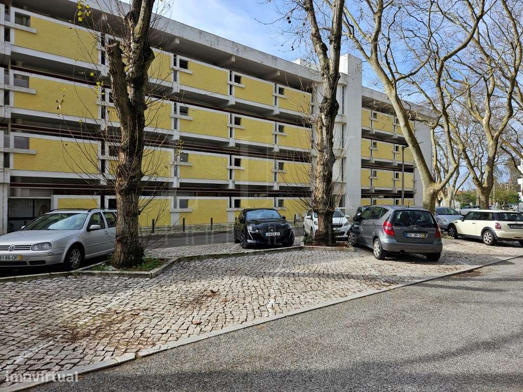 APARTAMENTO T1 EM CARCAVELOS COM VISTA MAR 1ª LINHA A 200m DA PRAIA-45