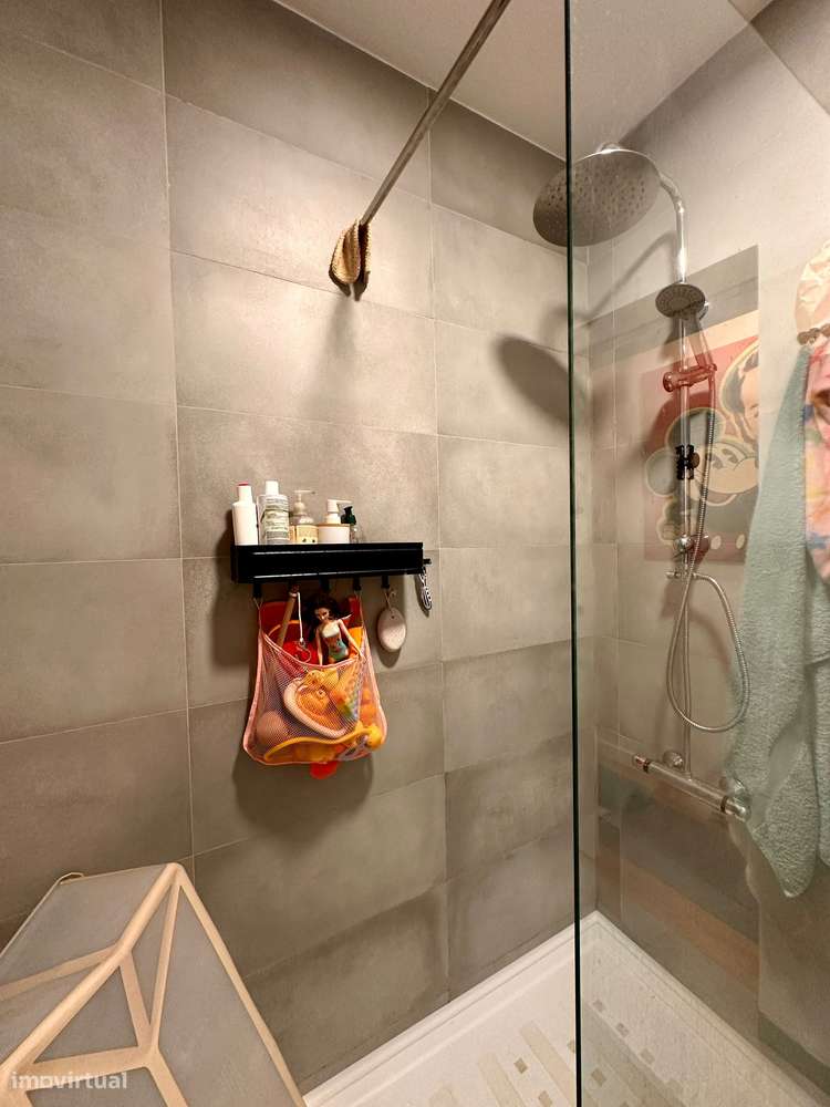 Apartamento T2+1 com pátio privativo no centro de Alverca do Ribatejo-9