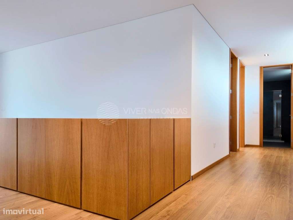 Luxuosa Moradia com 548 m2 - Premium com Piscina - 25 minutos do PORTO-21