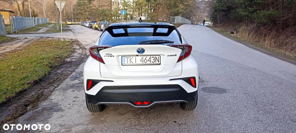 Toyota C-HR Hybrid Style Selection - 6