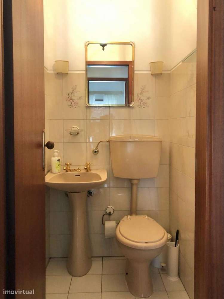 Quarto - localizado em Olivais Coimbra - Grande imagem: 3/9